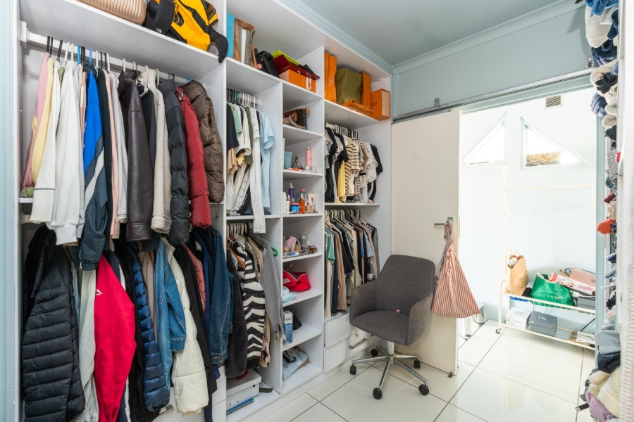 6 Bedroom Property for Sale in Welgelegen Western Cape